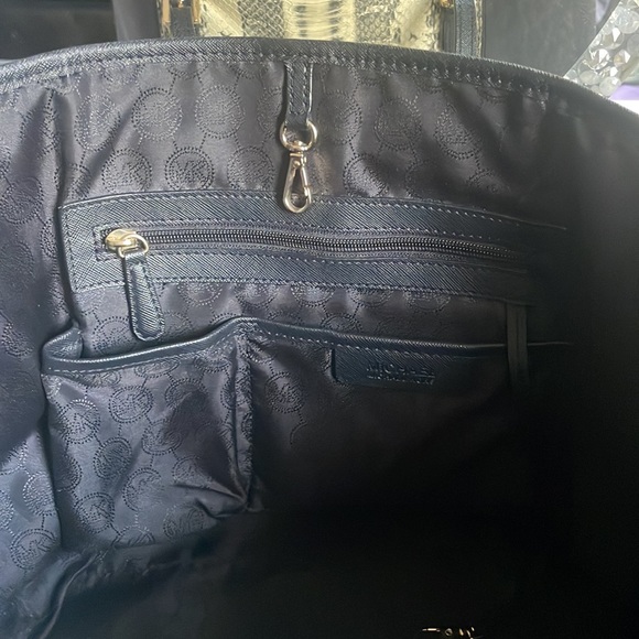 Michael Kors Snake-print Tote - Picture 5 of 6